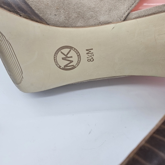 Michael Kors taupe Suede Peep Toe Slingback Stiletto Platform Heels Size 8.5M - Picture 9 of 13